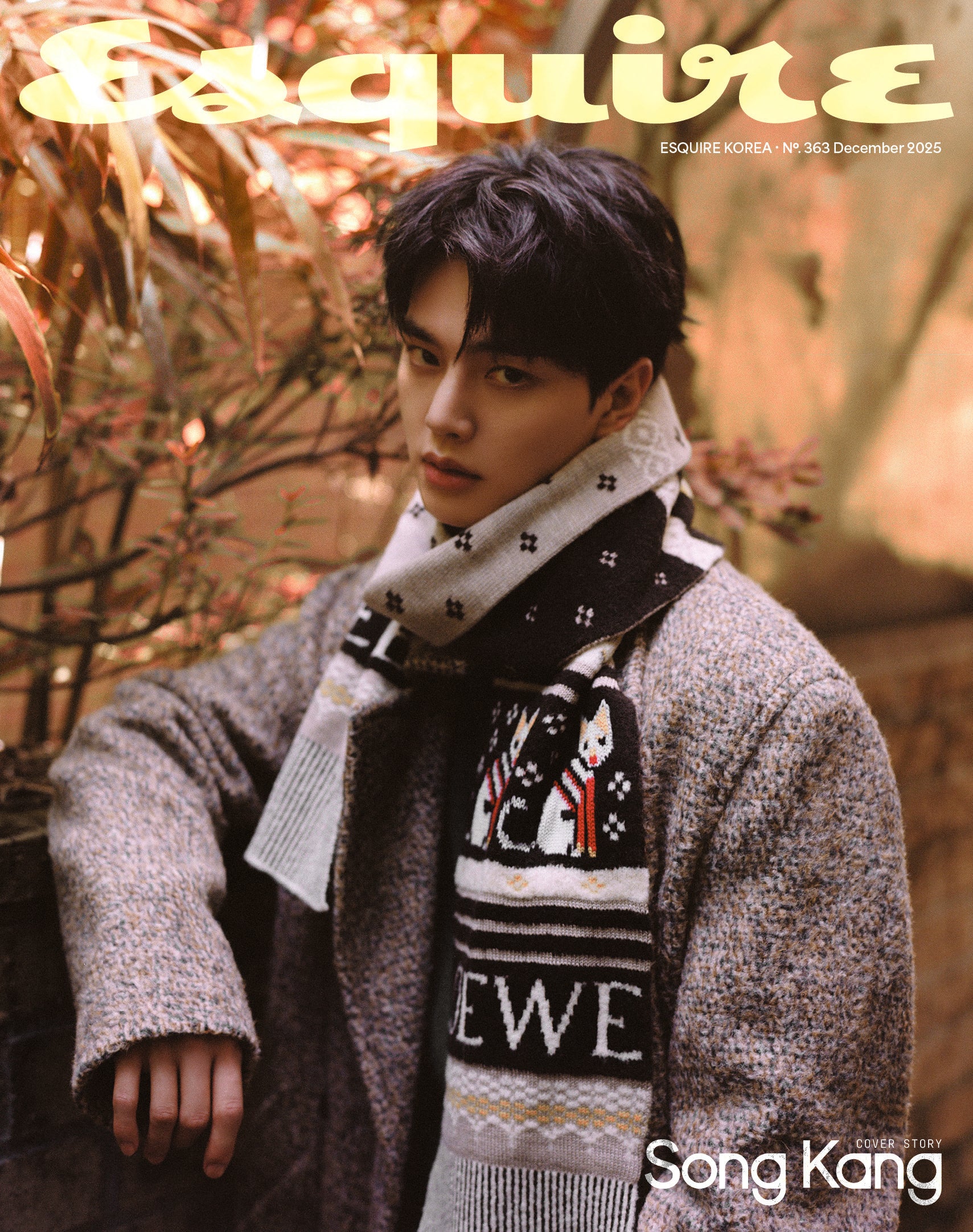 Esquire Magazine Korea December 2025 Song Kang [Random ver.] - Image 2