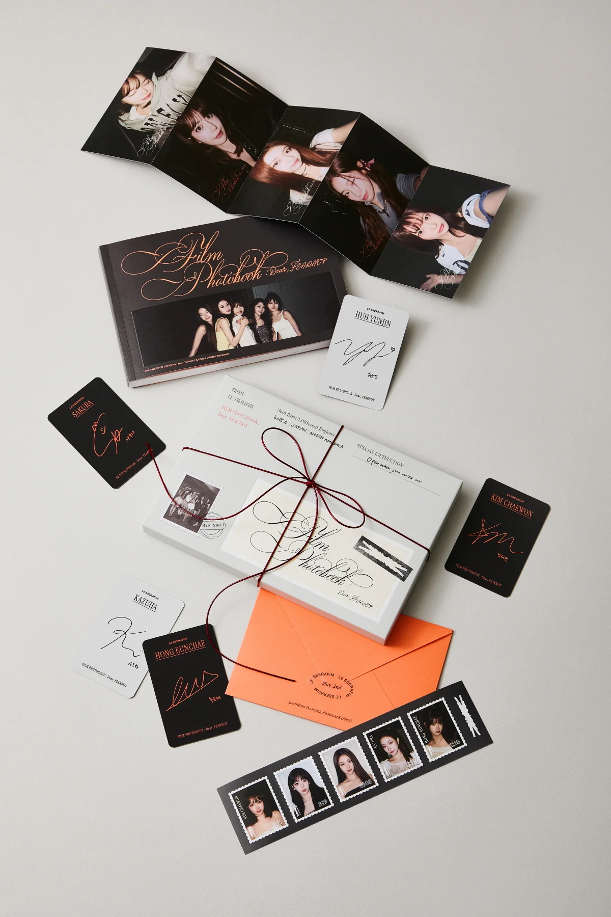 [WEVERSE EXCLUSIVE POB] LE SSERAFIM FILM PHOTOBOOK : Dear, FEARNOT - Image 10