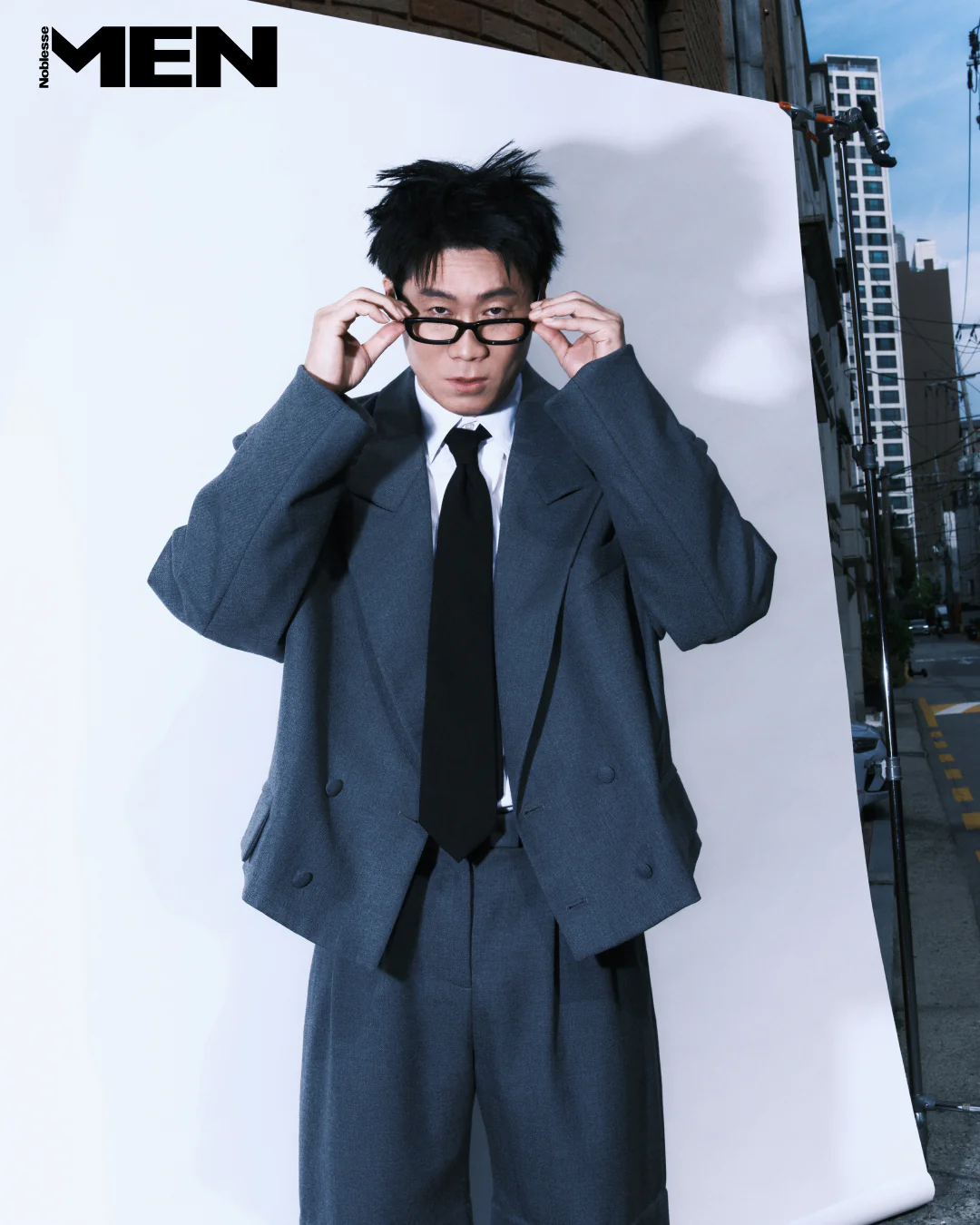 MEN Noblesse Magazine Korea November 2025 AHN HYO SEOP [Random ver.] - Image 4