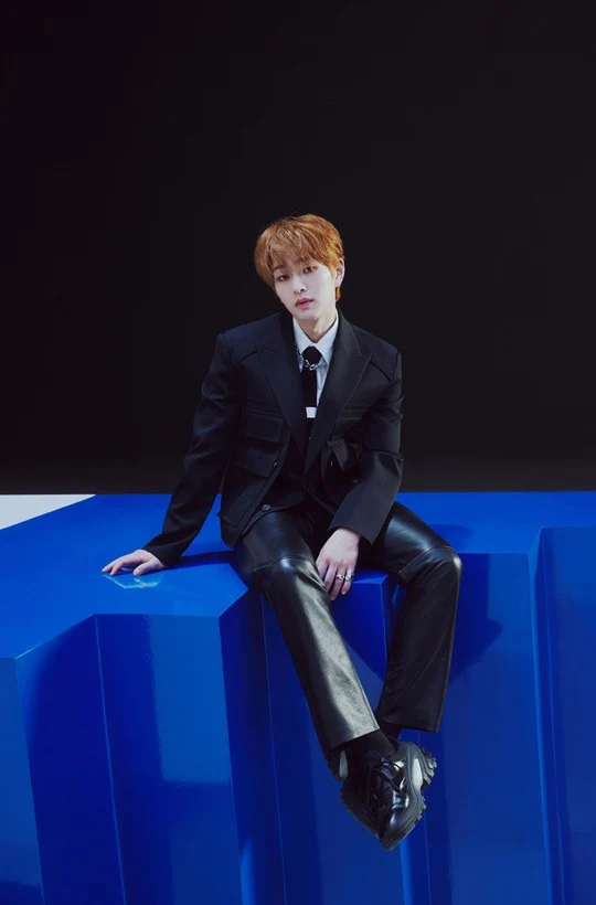 ONEW SHINee - DICE [Photobook ver.] 2nd Mini Album+Free Gift - Image 7