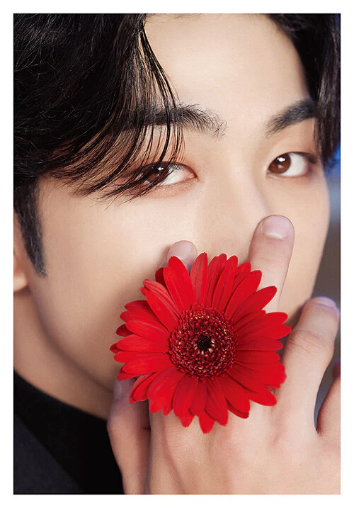 [PRE-ORDER SEP 19] DICON D’FESTA NUEST Dispatch 10th Anniversary Photobook - Image 7