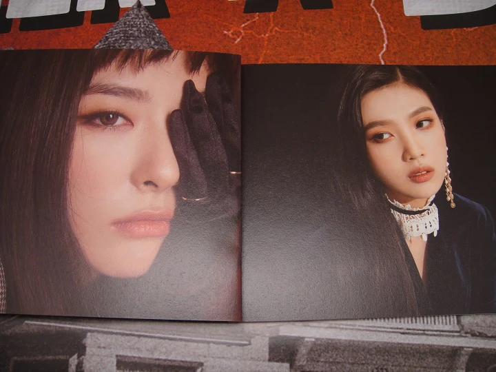 RED VELVET - Perfect Velvet Peek-A-Boo (Vol.2) Album+Free Gift - Image 9