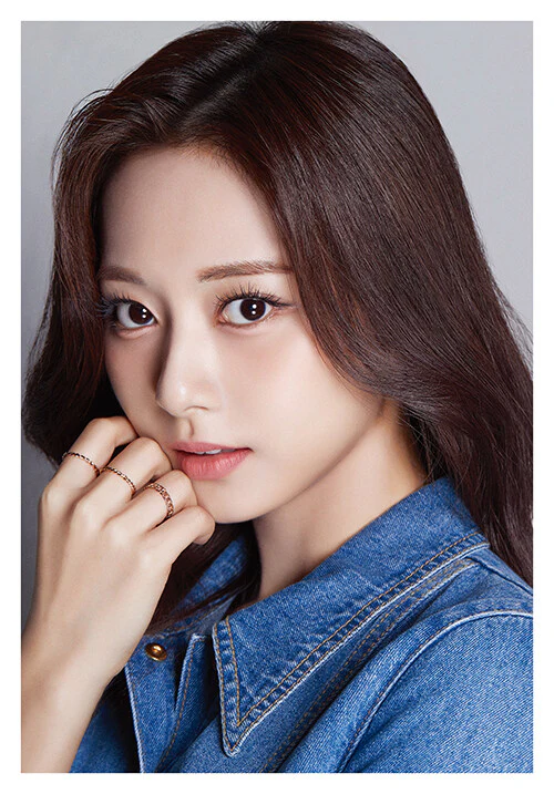 [PRE-ORDER SEP 19] DICON D’FESTA TWICE Dispatch 10th Anniversary Photobook - Image 5