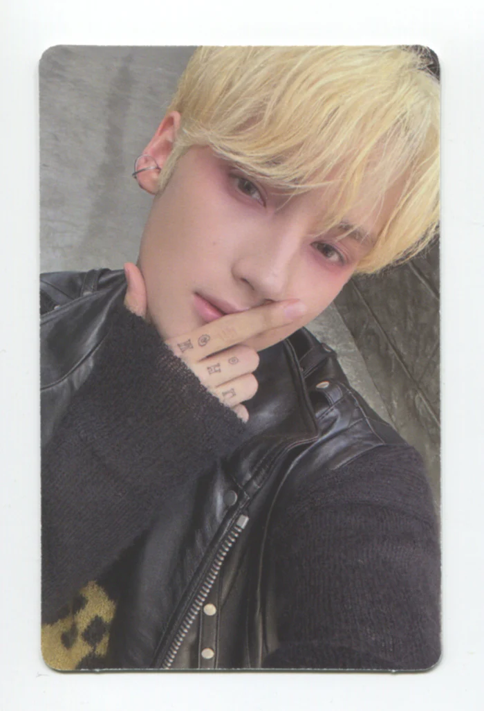 TXT - The Name Chapter: FREEFALL Album Weverse ver. A OFFICIAL PHOTOCARD - Image 6