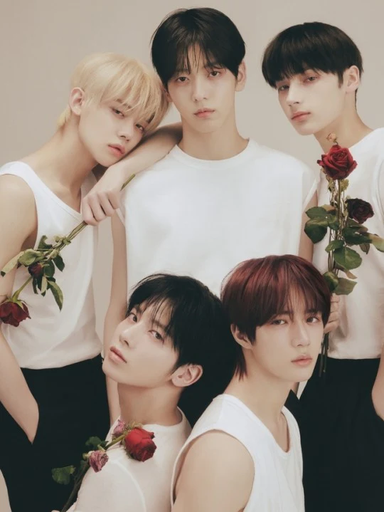 TXT TOMORROW X TOGETHER - minisode 2: Thursday's Child [TEAR ver.] 4th Mini Album+Free Gift (Random ver.) - Image 8