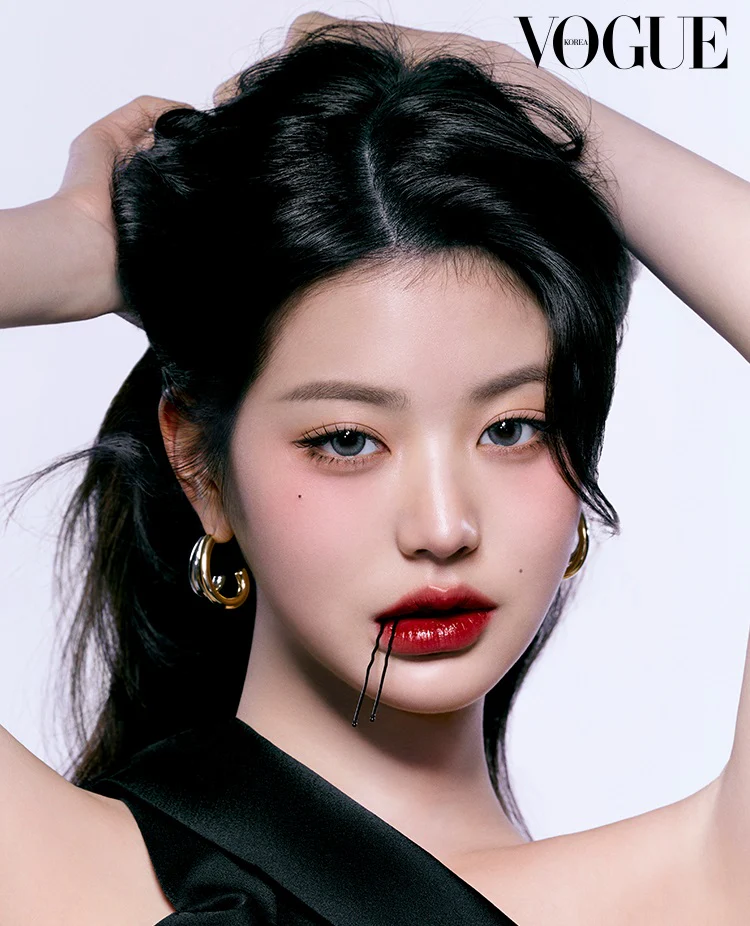 Vogue Magazine Korea April 2025 Jisoo - Image 10