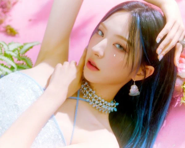 WJSN Cosmic Girls - Special Single Album [Sequence] +Free Gift - Image 7