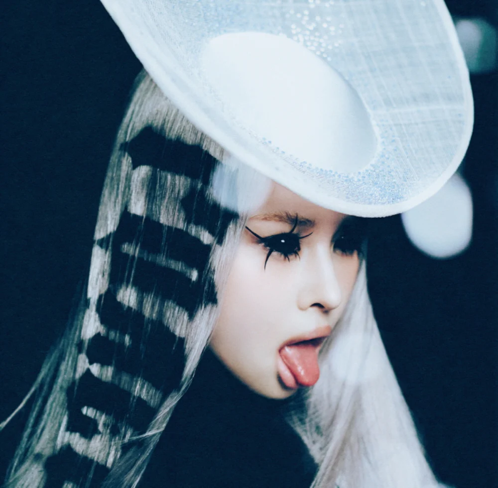 XG - 1st Full Album THE CORE 核 [Solo ver.] - Image 6